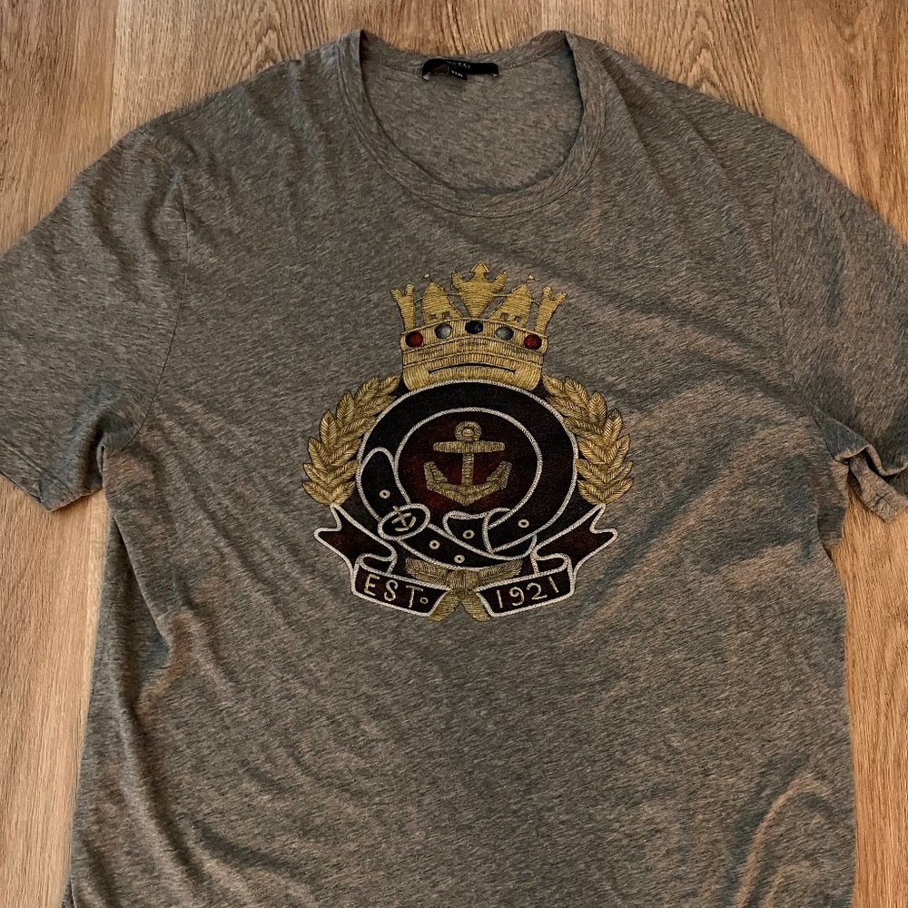 Gucci Gray Crewneck T-Shirt with Gold Crest